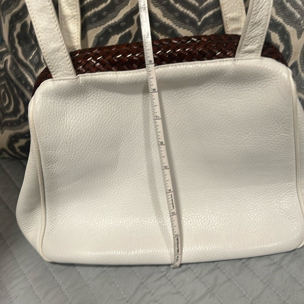 Desmo Italian White Purse w straps